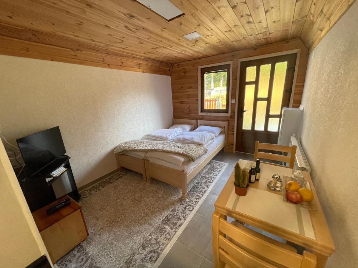 Small House Floki Zabljak  Luaran gambar