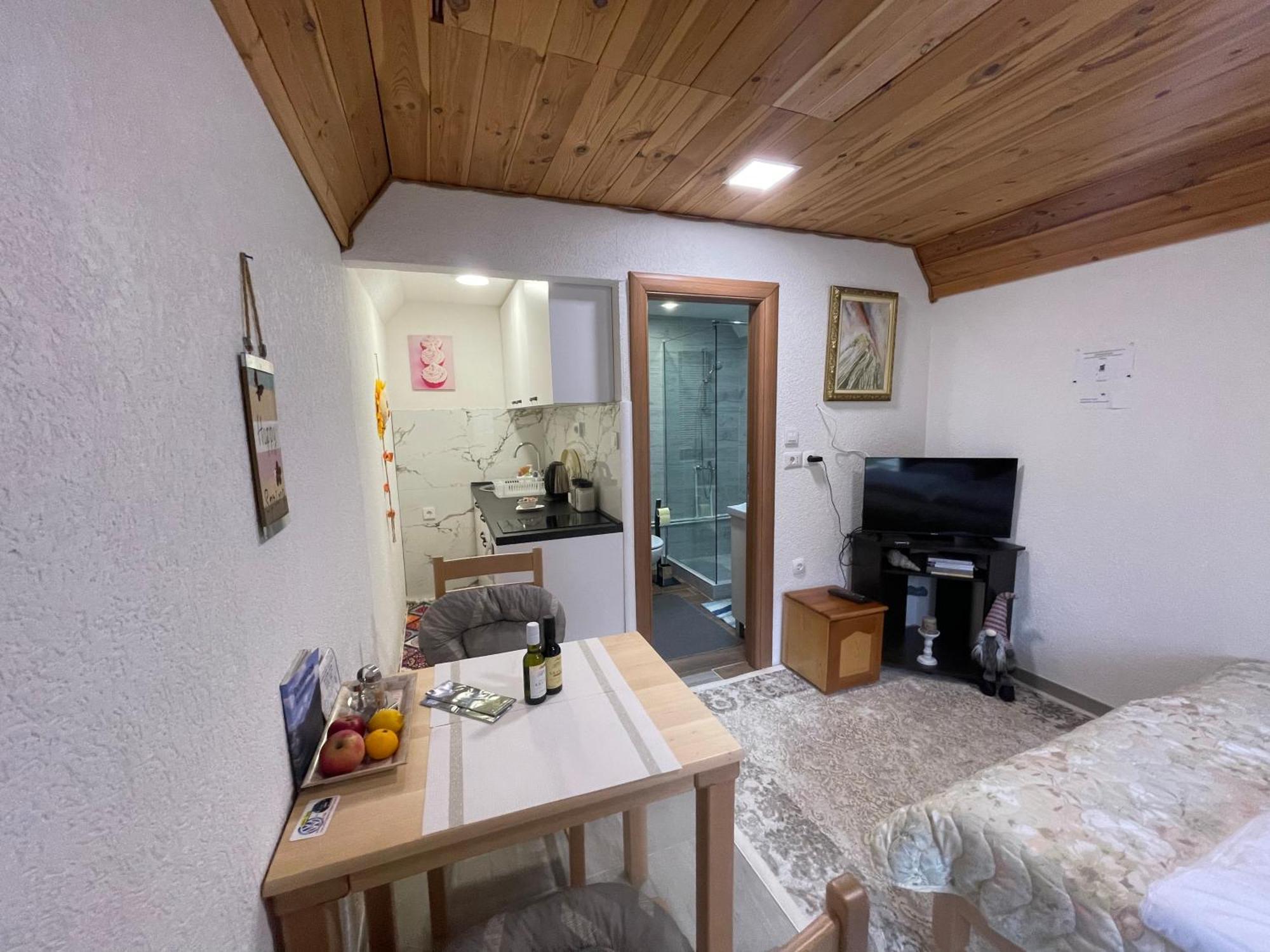 Small House Floki Zabljak  Luaran gambar