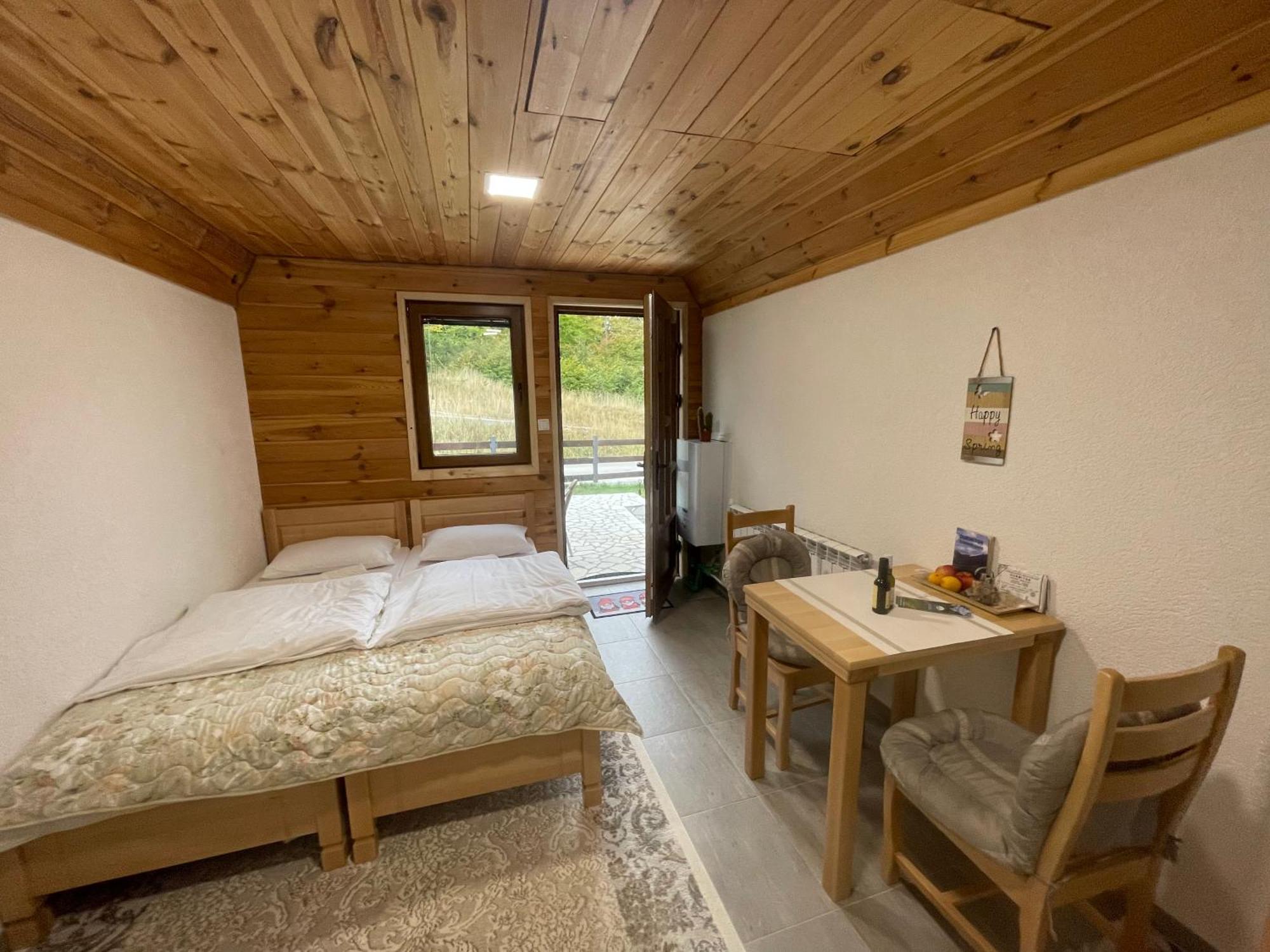 Small House Floki Zabljak  Luaran gambar